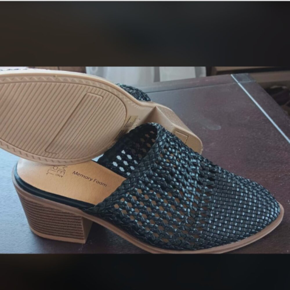 NWOT TIME AND TRU MEMORY FOAM BLACK WOVEN BLOCK HEEL MULES SHOES Sz 7.5